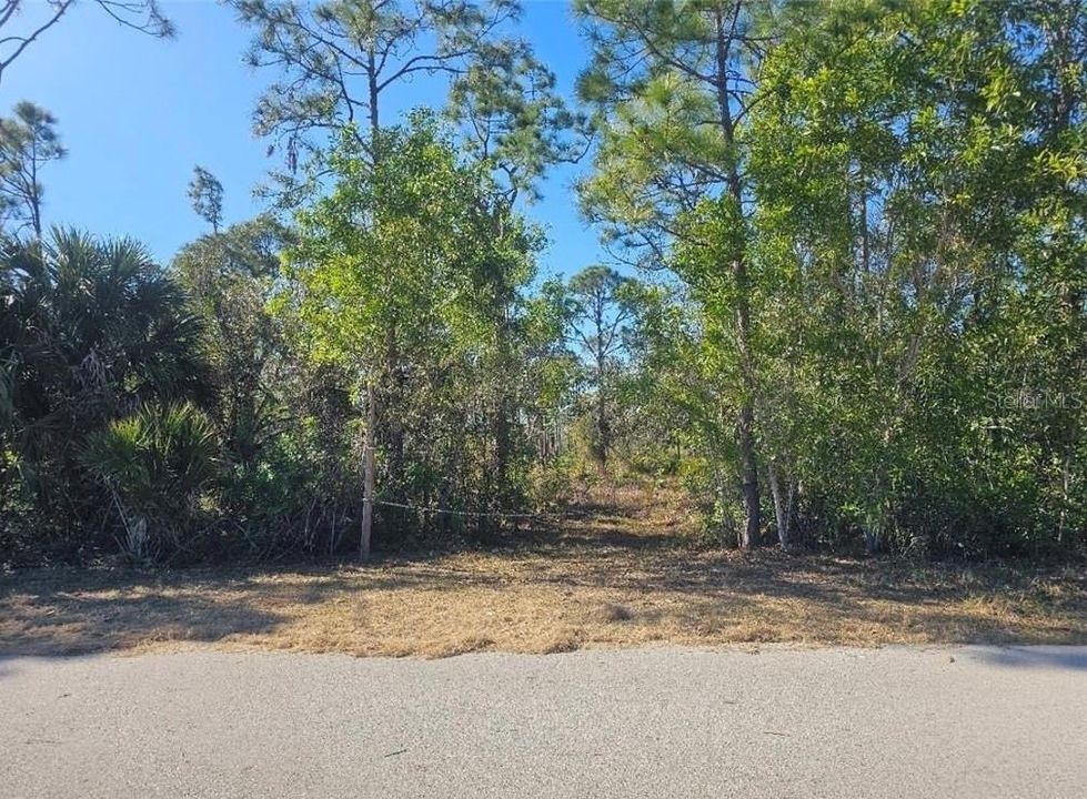 En Venta: $350,000 (5.05 acres)