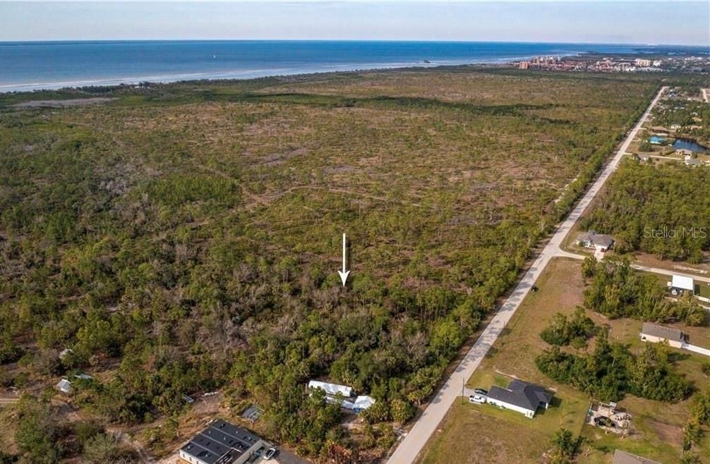 En Venta: $350,000 (5.05 acres)
