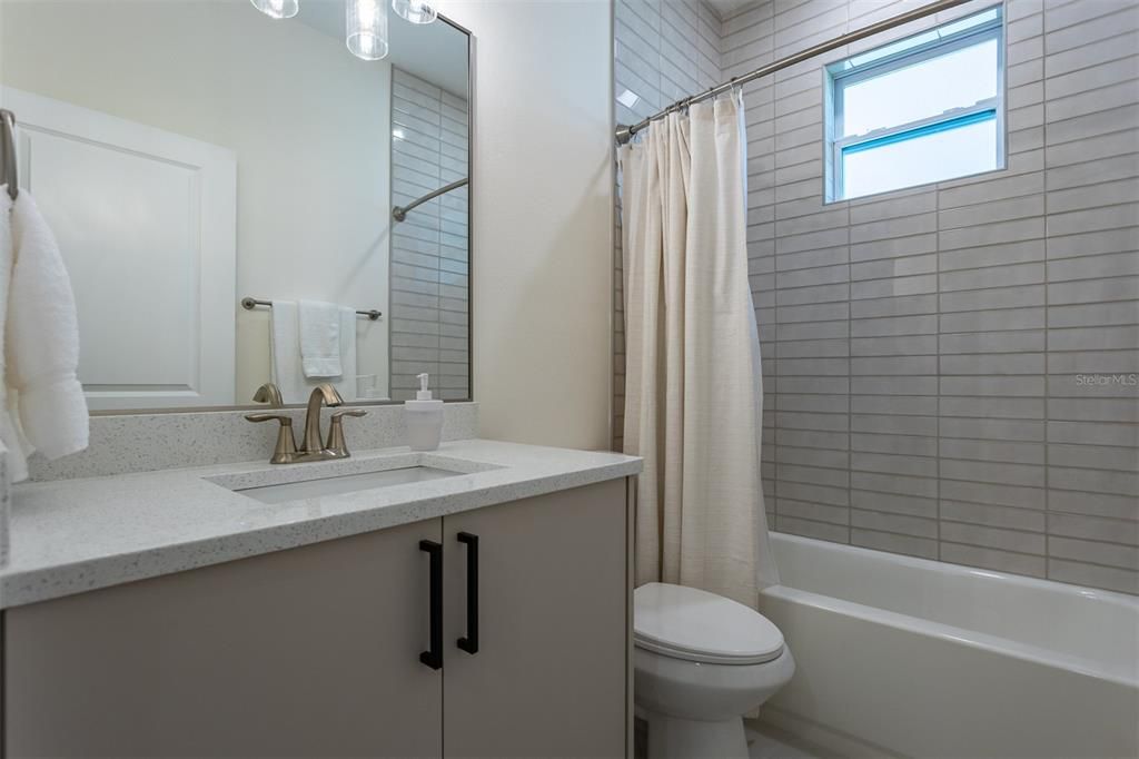 En Venta: $874,900 (6 camas, 0 baños, 3656 Pies cuadrados)