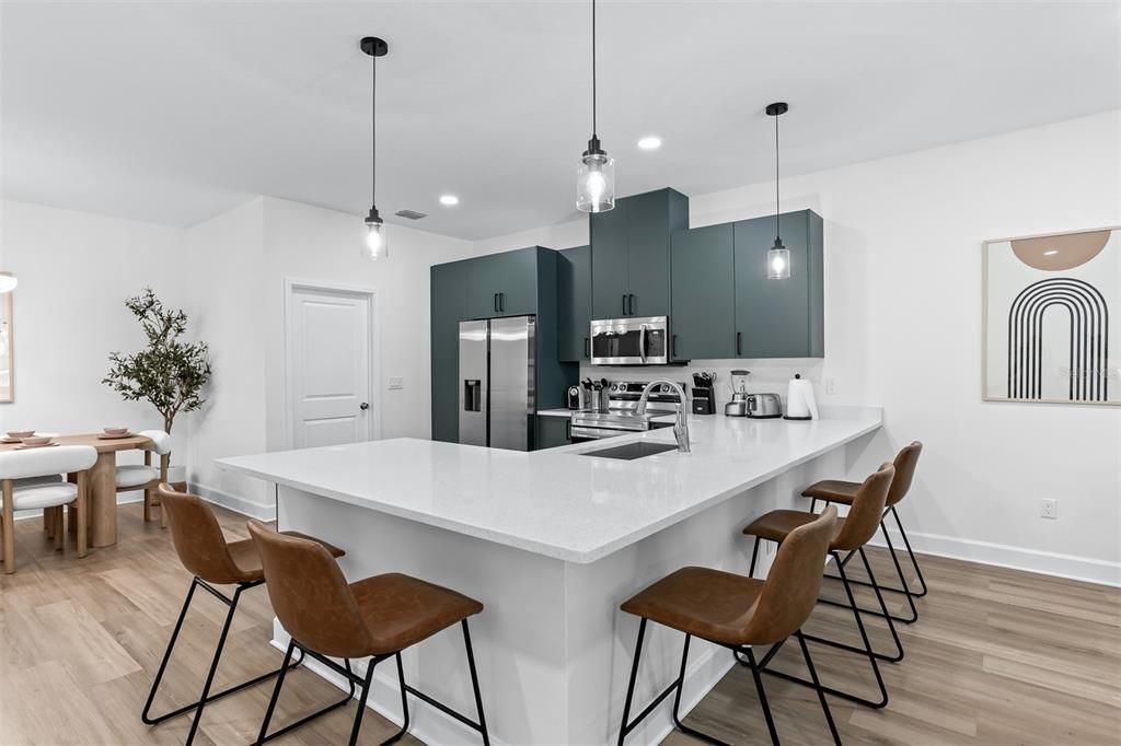 En Venta: $874,900 (6 camas, 0 baños, 3656 Pies cuadrados)