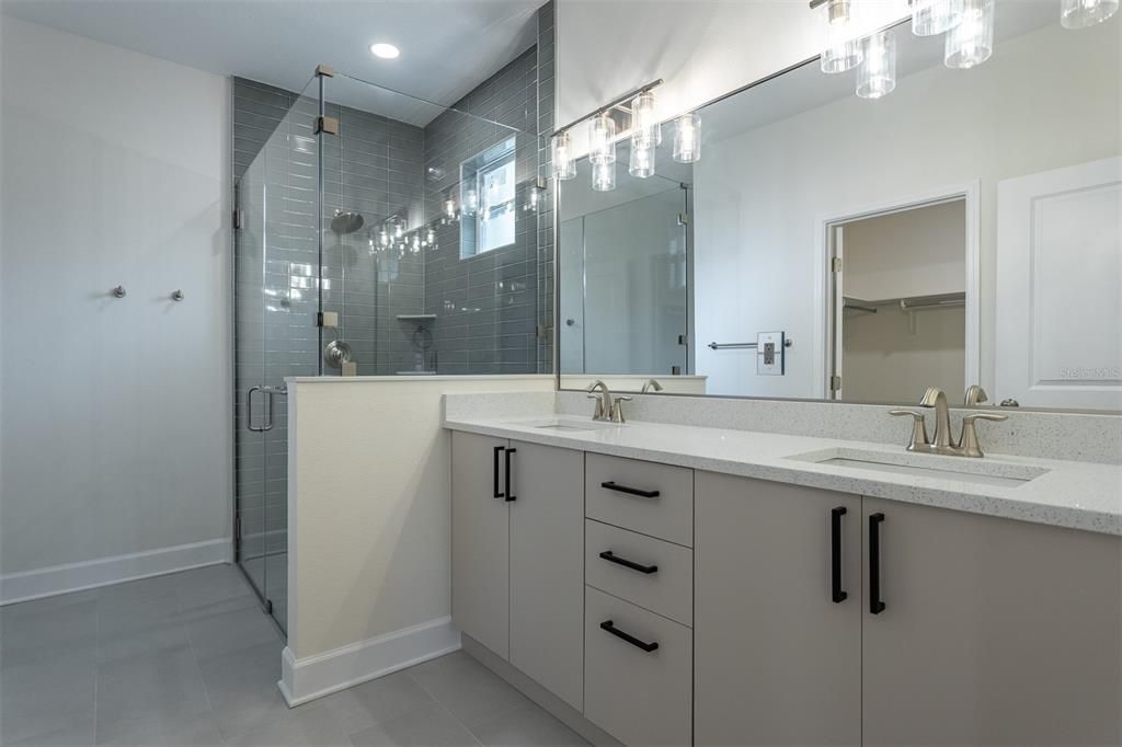 En Venta: $874,900 (6 camas, 0 baños, 3656 Pies cuadrados)
