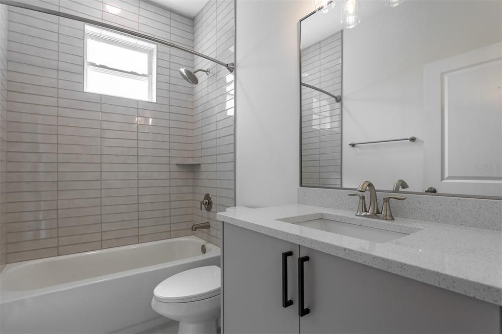 En Venta: $874,900 (6 camas, 0 baños, 3656 Pies cuadrados)