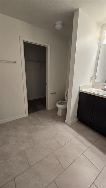 For Rent: $2,250 (3 beds, 2 baths, 1690 Square Feet)