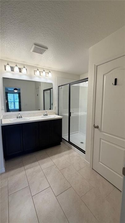 For Rent: $2,250 (3 beds, 2 baths, 1690 Square Feet)