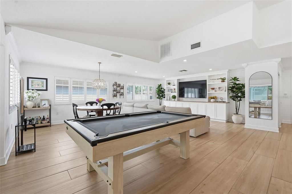 En Venta: $624,900 (3 camas, 2 baños, 1555 Pies cuadrados)