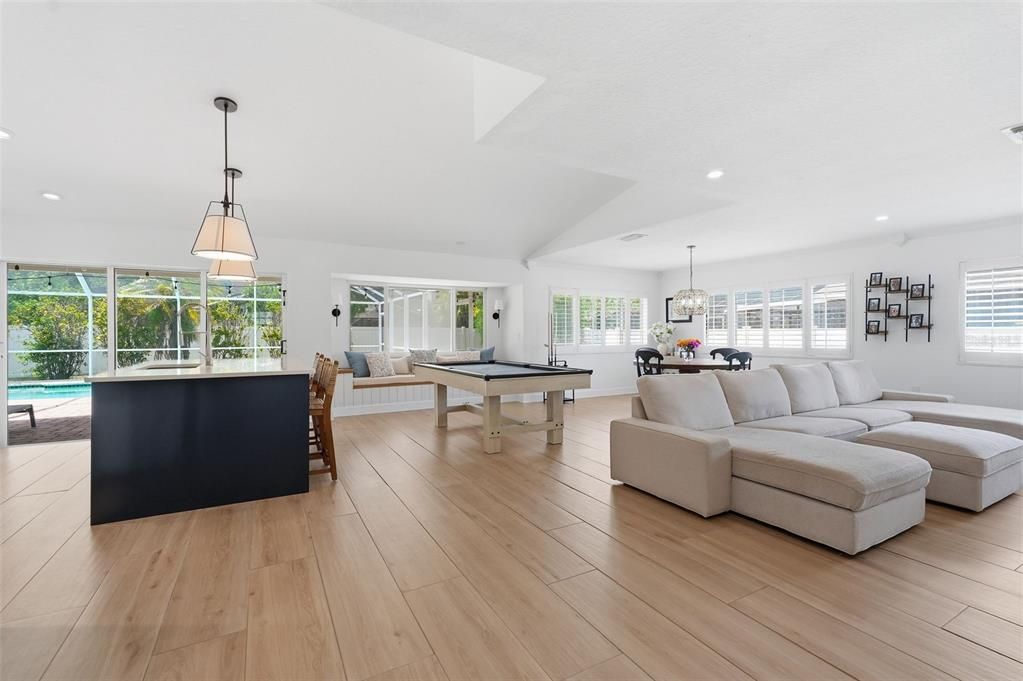 En Venta: $624,900 (3 camas, 2 baños, 1555 Pies cuadrados)