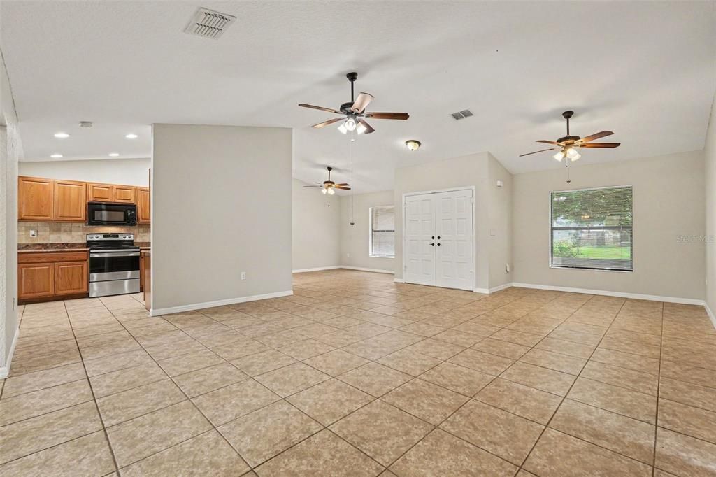 For Sale: $334,900 (3 beds, 2 baths, 1790 Square Feet)
