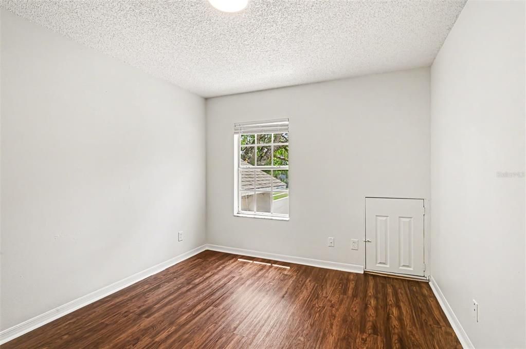 For Sale: $369,900 (4 beds, 2 baths, 1624 Square Feet)