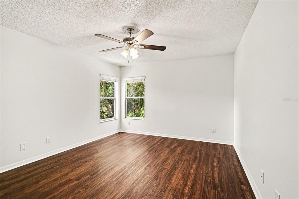 For Sale: $369,900 (4 beds, 2 baths, 1624 Square Feet)
