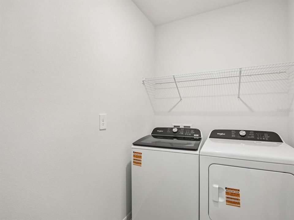 En Venta: $360,410 (3 camas, 2 baños, 1269 Pies cuadrados)