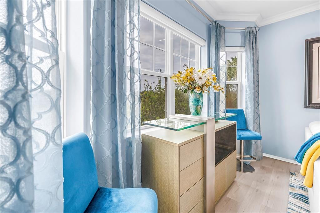 На продажу: $785,000 (3 спален, 2 ванн, 1983 Квадратных фут)
