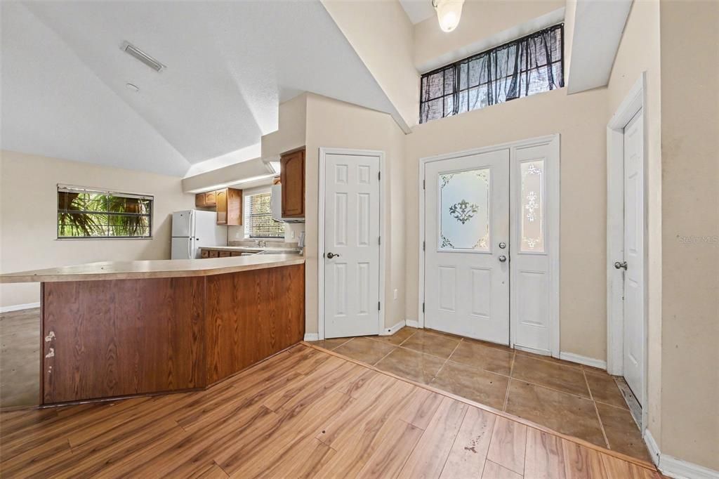 For Sale: $284,900 (3 beds, 2 baths, 1470 Square Feet)