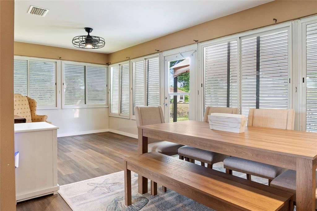 En Venta: $275,000 (2 camas, 2 baños, 1530 Pies cuadrados)
