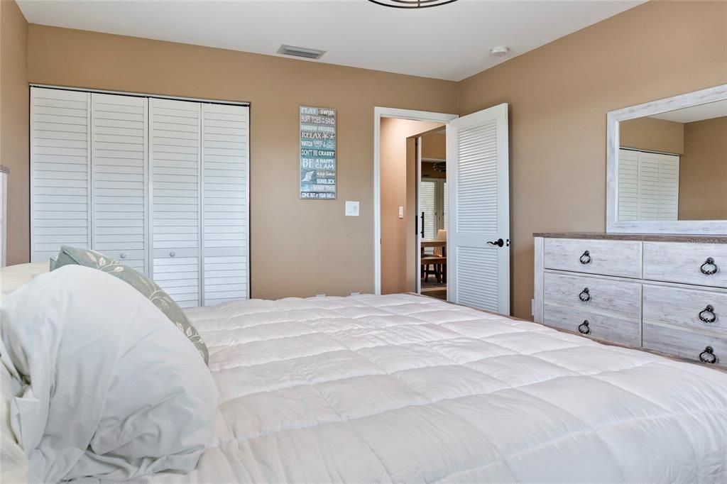 En Venta: $275,000 (2 camas, 2 baños, 1530 Pies cuadrados)