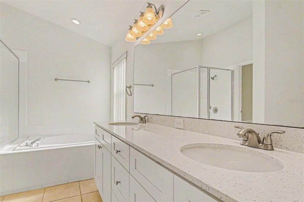 Active With Contract: $434,900 (3 beds, 2 baths, 1815 Square Feet)