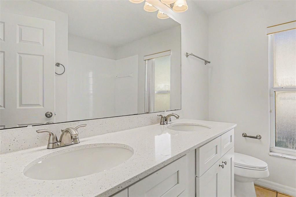 Active With Contract: $434,900 (3 beds, 2 baths, 1815 Square Feet)