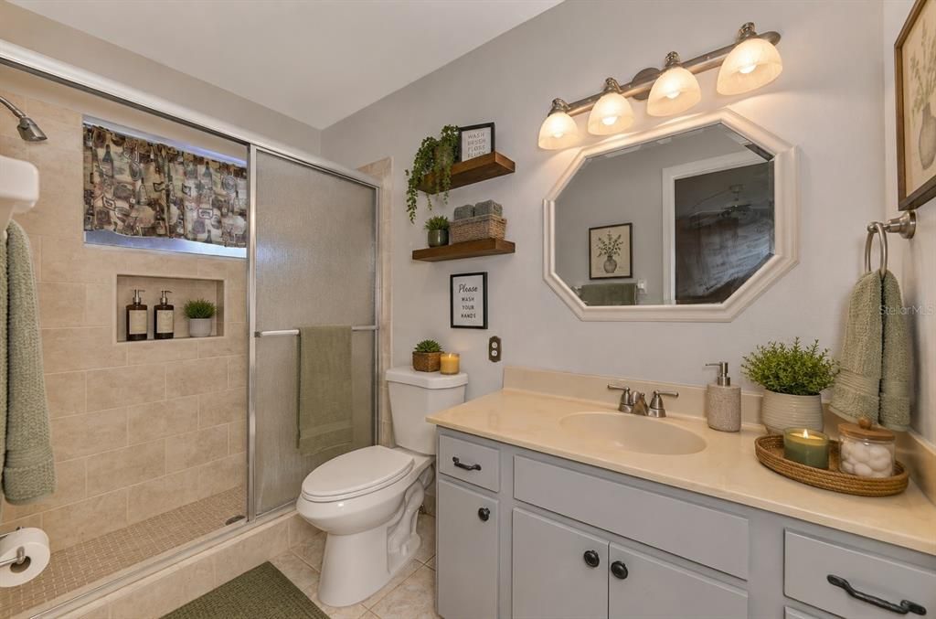 For Sale: $174,900 (2 beds, 2 baths, 1003 Square Feet)