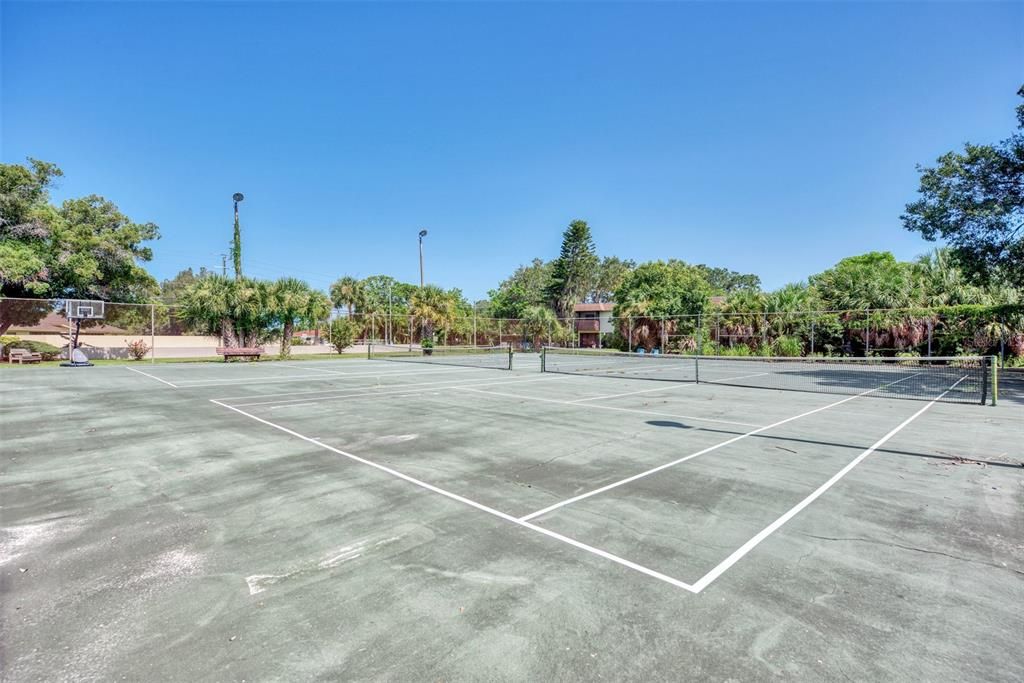 For Sale: $174,900 (2 beds, 2 baths, 1003 Square Feet)