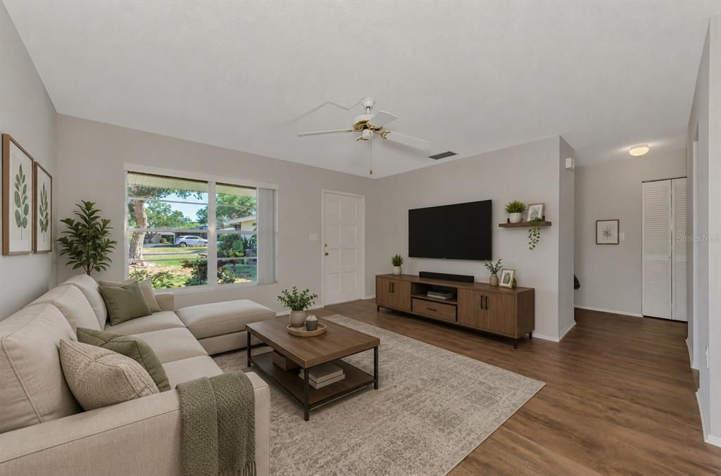 For Sale: $174,900 (2 beds, 2 baths, 1003 Square Feet)