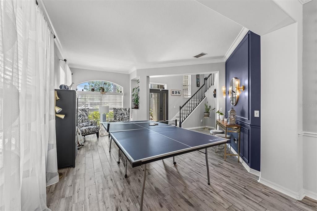 En Venta: $649,900 (5 camas, 2 baños, 2803 Pies cuadrados)