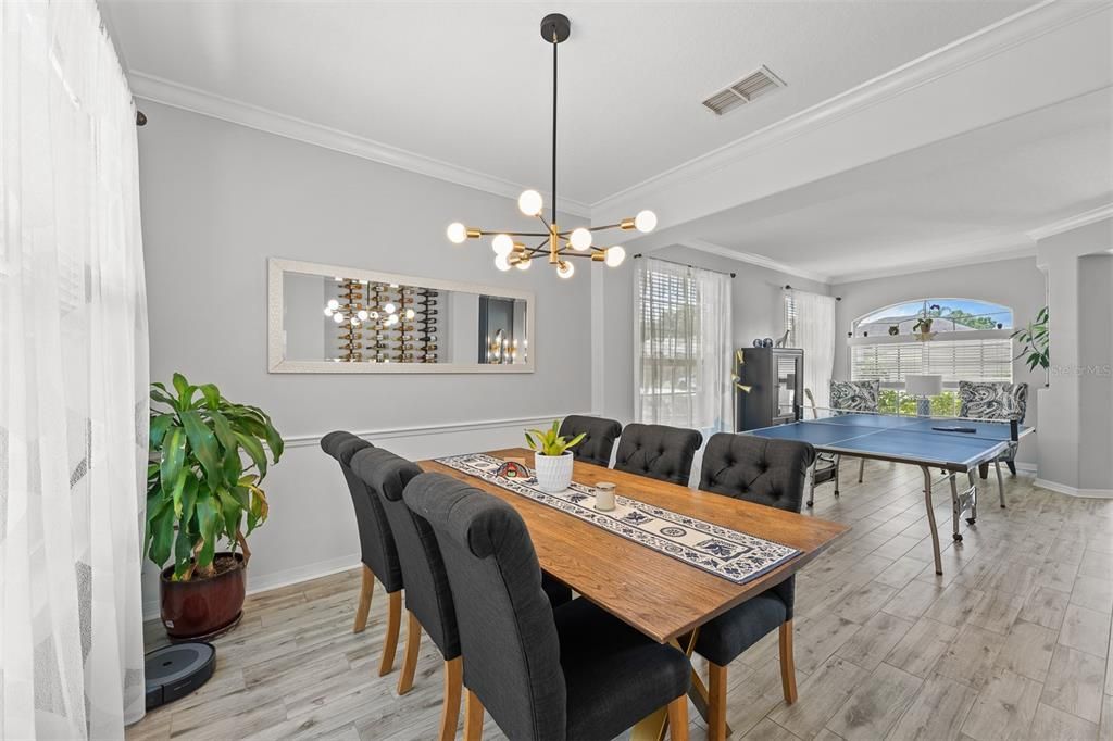 En Venta: $649,900 (5 camas, 2 baños, 2803 Pies cuadrados)