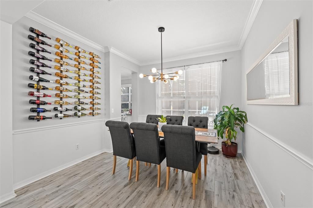 En Venta: $649,900 (5 camas, 2 baños, 2803 Pies cuadrados)