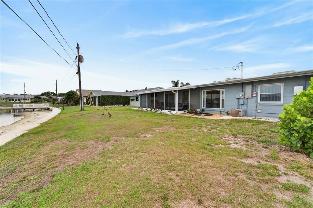 For Rent: $1,950 (2 beds, 2 baths, 1582 Square Feet)
