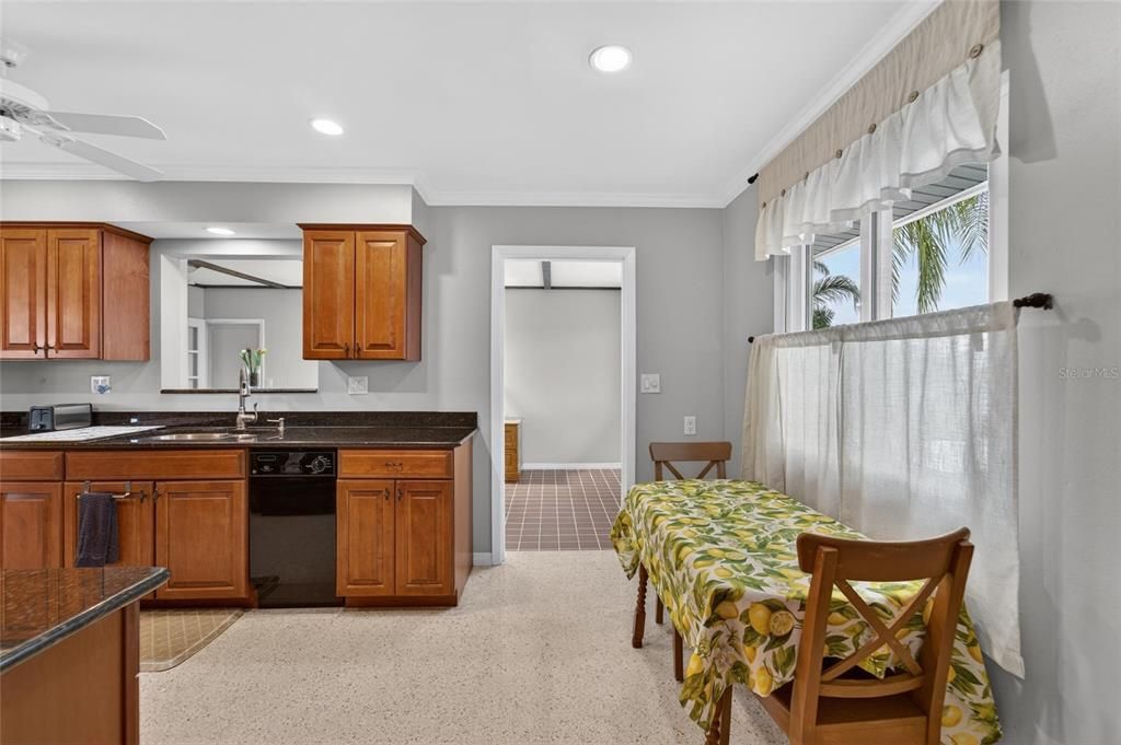 For Rent: $1,950 (2 beds, 2 baths, 1582 Square Feet)