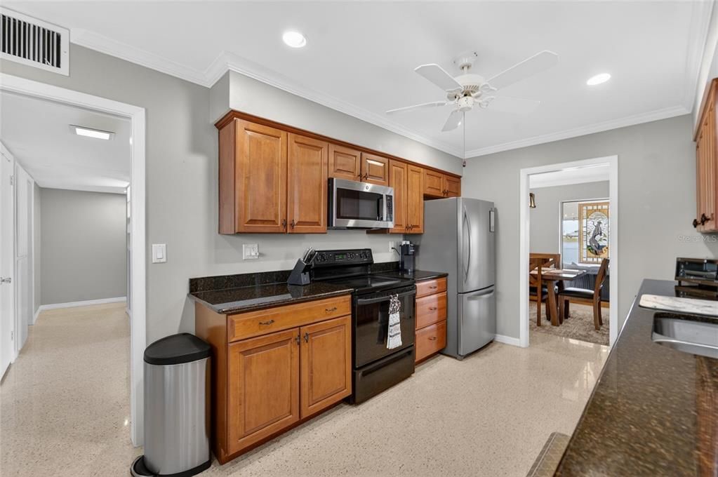 For Rent: $1,950 (2 beds, 2 baths, 1582 Square Feet)