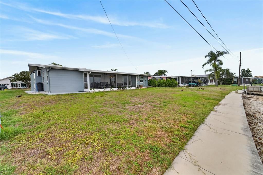 For Rent: $1,950 (2 beds, 2 baths, 1582 Square Feet)