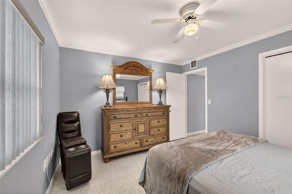 For Rent: $1,950 (2 beds, 2 baths, 1582 Square Feet)