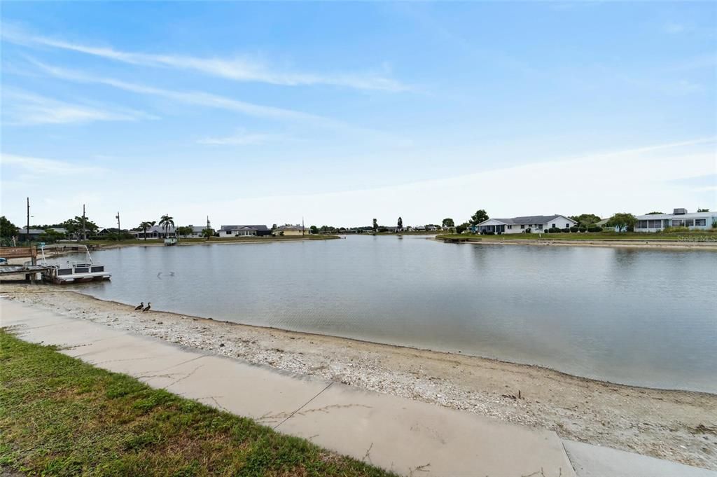 For Rent: $1,950 (2 beds, 2 baths, 1582 Square Feet)