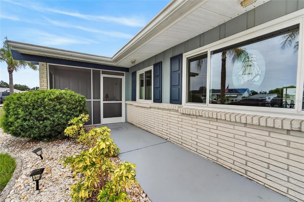For Rent: $1,950 (2 beds, 2 baths, 1582 Square Feet)