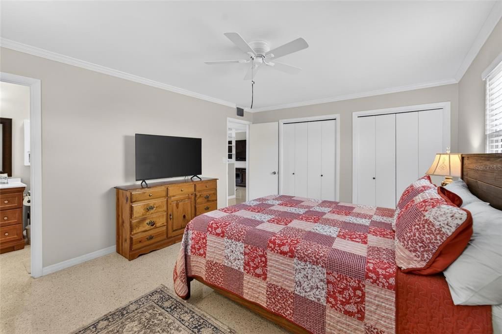 For Rent: $1,950 (2 beds, 2 baths, 1582 Square Feet)