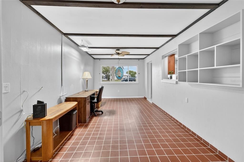 For Rent: $1,950 (2 beds, 2 baths, 1582 Square Feet)