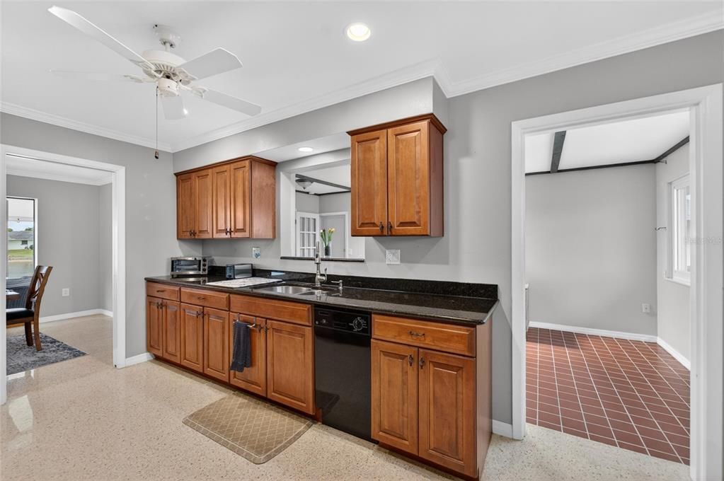 For Rent: $1,950 (2 beds, 2 baths, 1582 Square Feet)