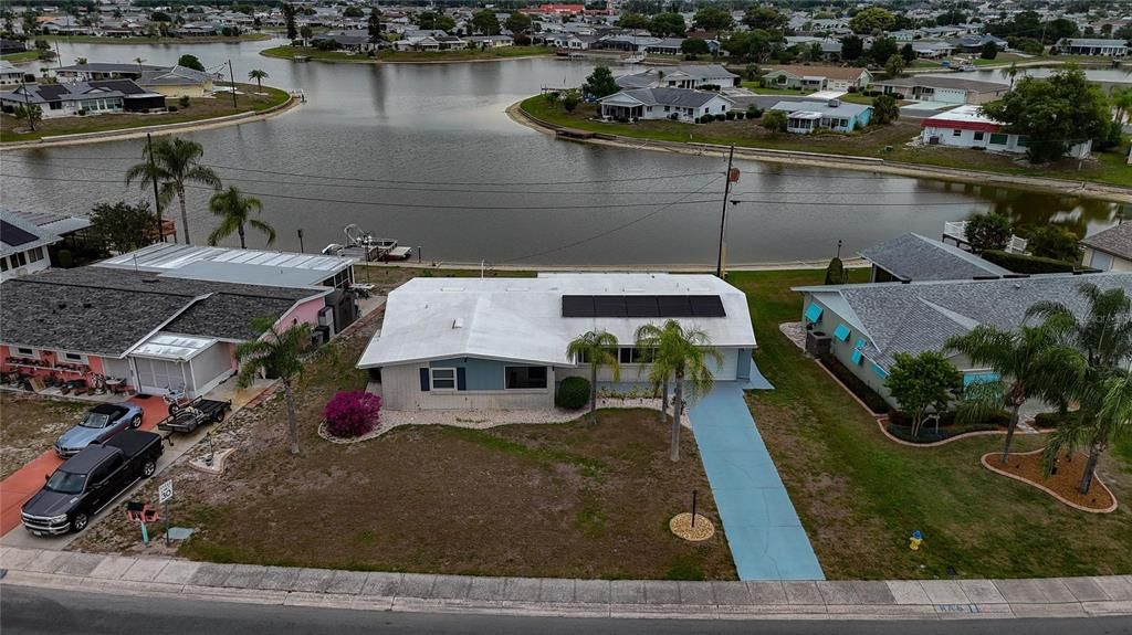 For Rent: $1,950 (2 beds, 2 baths, 1582 Square Feet)