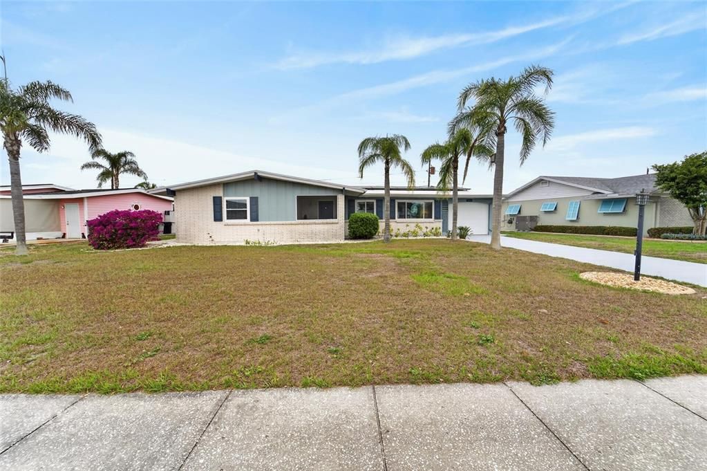 For Rent: $1,950 (2 beds, 2 baths, 1582 Square Feet)