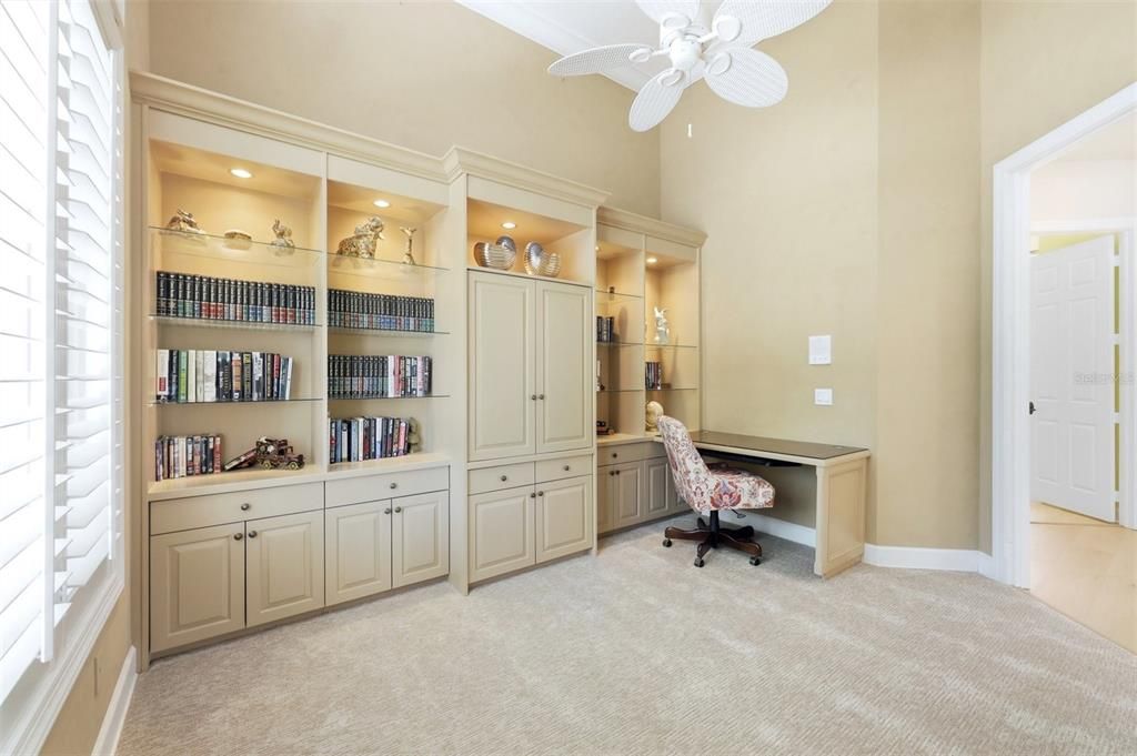 For Sale: $1,699,000 (4 beds, 4 baths, 3639 Square Feet)