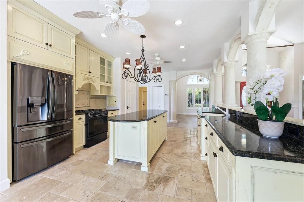 For Sale: $1,699,000 (4 beds, 4 baths, 3639 Square Feet)