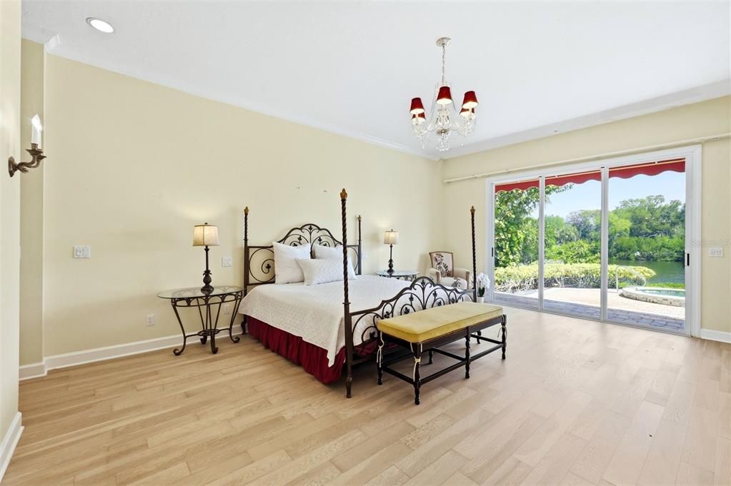 For Sale: $1,699,000 (4 beds, 4 baths, 3639 Square Feet)