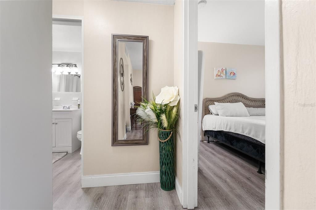 For Sale: $205,000 (1 beds, 1 baths, 614 Square Feet)