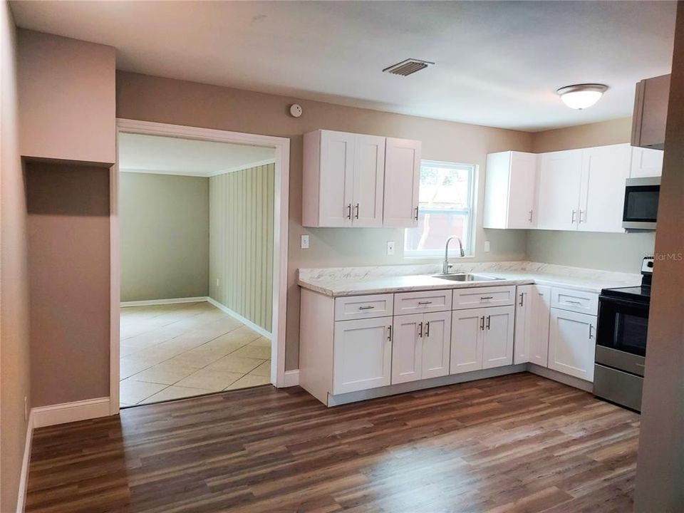 En Venta: $269,900 (3 camas, 2 baños, 1264 Pies cuadrados)