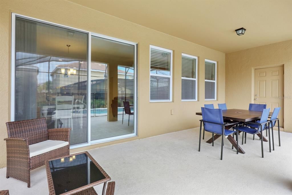 Activo con contrato: $515,000 (6 camas, 5 baños, 3270 Pies cuadrados)