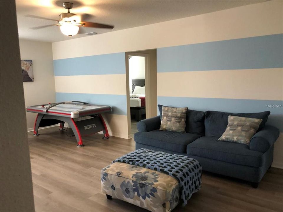 Activo con contrato: $515,000 (6 camas, 5 baños, 3270 Pies cuadrados)