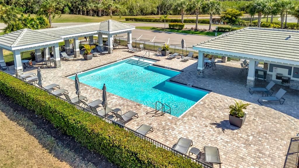 For Sale: $399,999 (2 beds, 2 baths, 1194 Square Feet)
