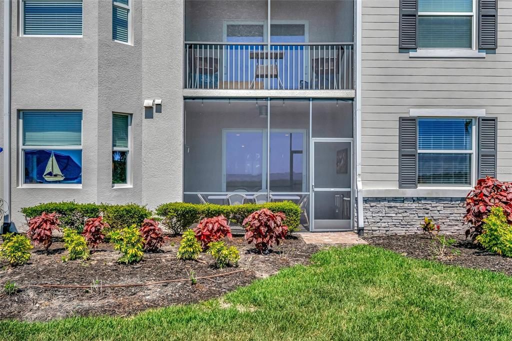 For Sale: $399,999 (2 beds, 2 baths, 1194 Square Feet)