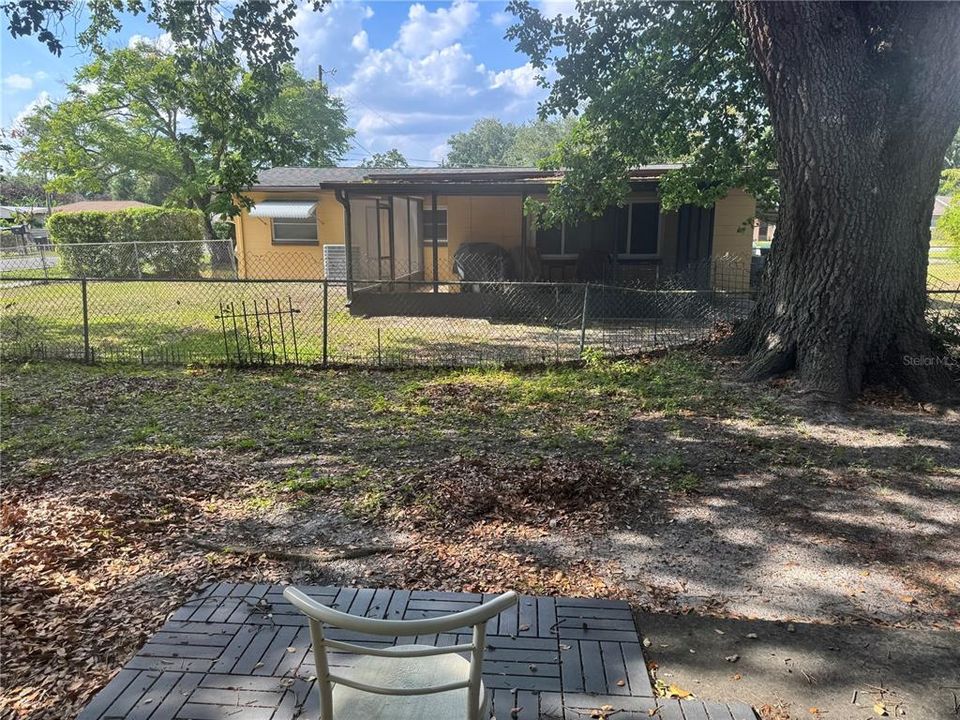 Active With Contract: $290,000 (4 beds, 2 baths, 1327 Square Feet)