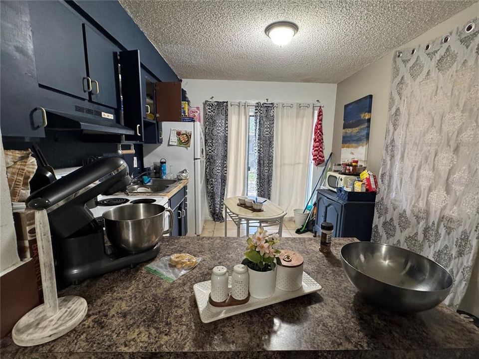 Active With Contract: $290,000 (4 beds, 2 baths, 1327 Square Feet)