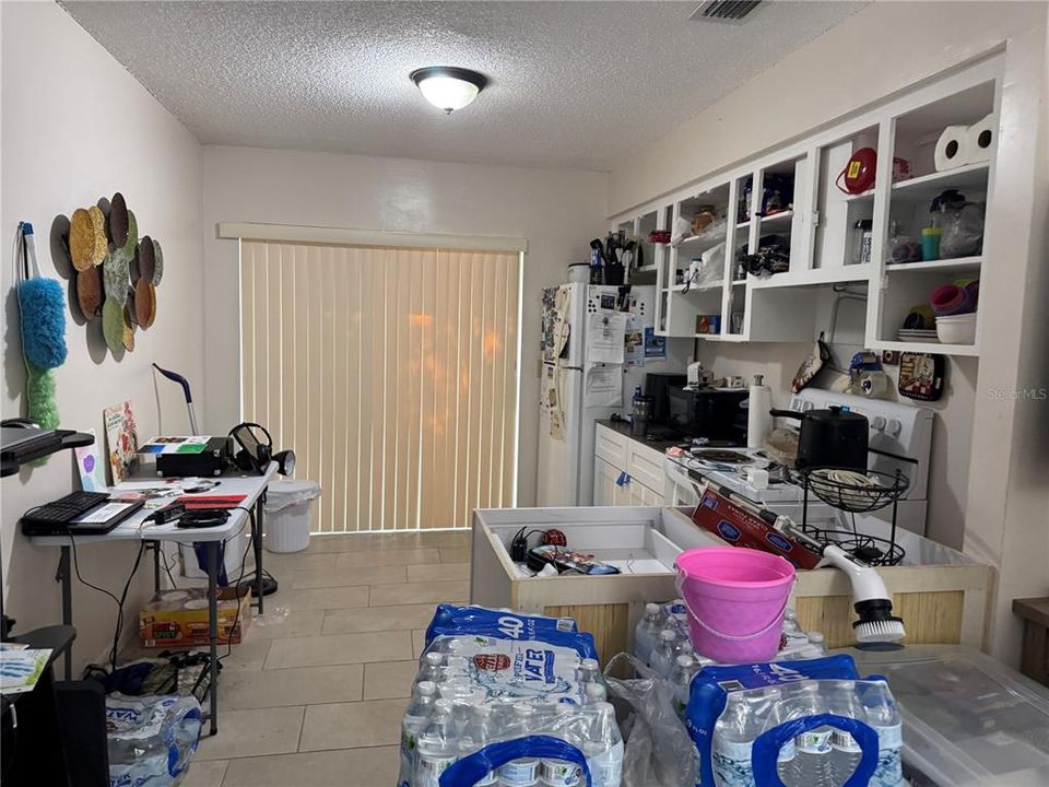 Active With Contract: $290,000 (4 beds, 2 baths, 1327 Square Feet)